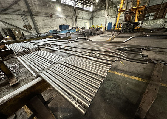 ASTM A210A1 أنبوب فولاذي للغلاية ثني أنبوب غير ملحوم مطلي بالورنيش الجاف