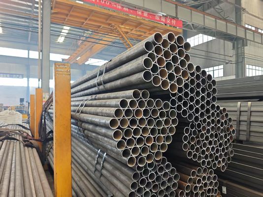 أنابيب فولاذية من نوع 15CrMo عالية الأداء مقاومة للحرارة