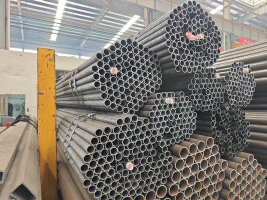 أنابيب فولاذية من نوع 15CrMo عالية الأداء مقاومة للحرارة