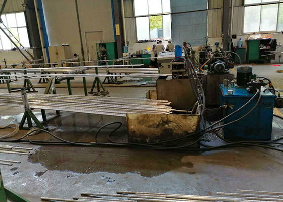 سبائك النيكل تخليل الفولاذ المقاوم للصدأ الأنابيب ASME SB677 ASTM B674 UNS N08904 904L
