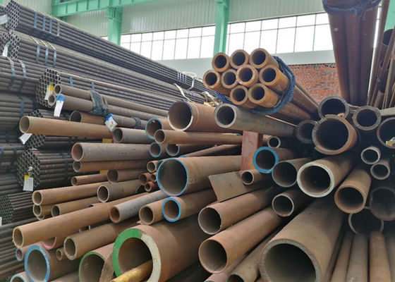 ASTM A192 أنابيب غلاية من الصلب الكربوني غير الملحوم لسطح مزيت عالي الضغط