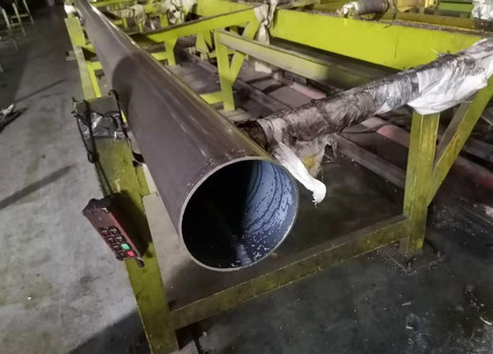 ASTM A249 C 1.4306 Ss أنابيب الفولاذ المقاوم للصدأ الملحومة التي تنتجها آلات متقدمة ، والمعالجة الحرارية