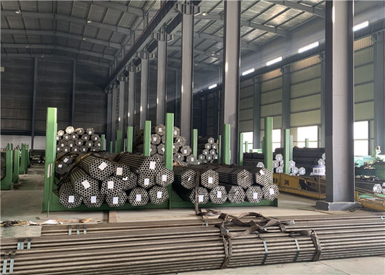ASTM A179 T92 أنبوب فولاذي منخفض الكربون سطح صلب معالج