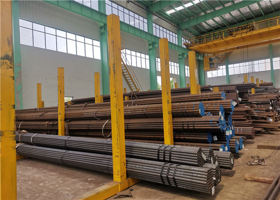ASME SA213 API أنابيب غلاية غير ملحومة من الفولاذ المقاوم للصدأ مطلية بالورنيش الجاف