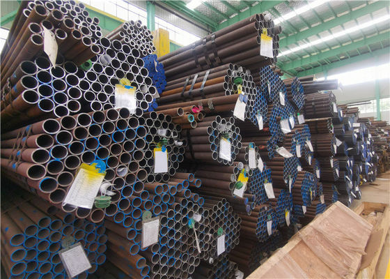 ASME SA213 API أنابيب غلاية غير ملحومة من الفولاذ المقاوم للصدأ مطلية بالورنيش الجاف